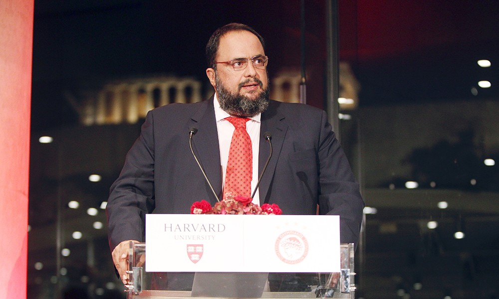 Marinakis and Olympiacos lead call for clubs to act on refugee and inclusion issues